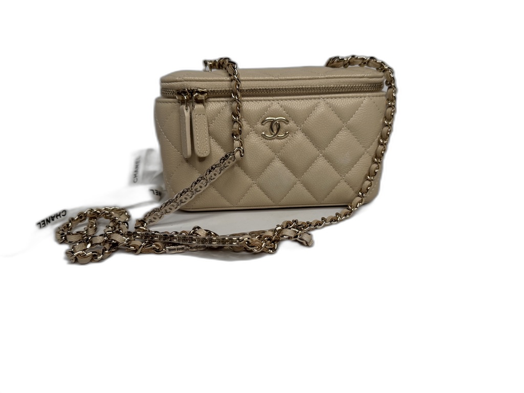 Vanity Case with Chain — Beige Caviar